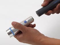 Removing the battery from a Polilight Flare