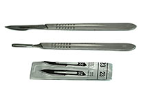 Scalpelhouder, roestvrij staal (incl. scalpel 15,5 cm lang) met en zonder scalpel. Scalpel nr. 23 in verpakking getoond.