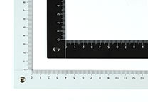 Fotolineaal voor het fotograferen van schoenporen (E-48000), 40 cm. Ene side zwart, andere zijde wit.
